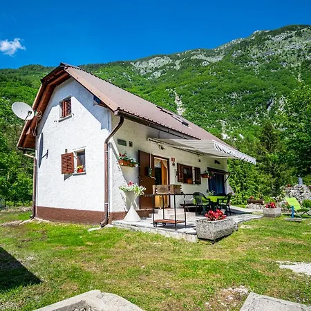 Сasa de vacaciones House Lepena Soča