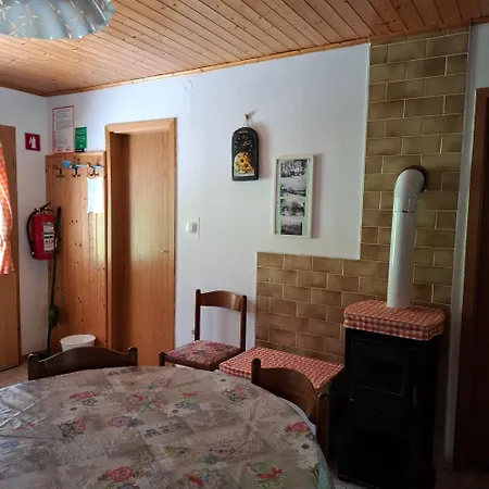 House Lepena Casa vacanze *